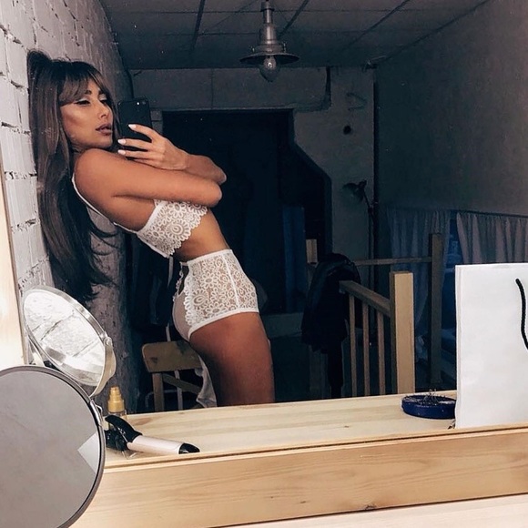 Sexy Lingerie Lace Bralette & Panty Set - Picture 6 of 16